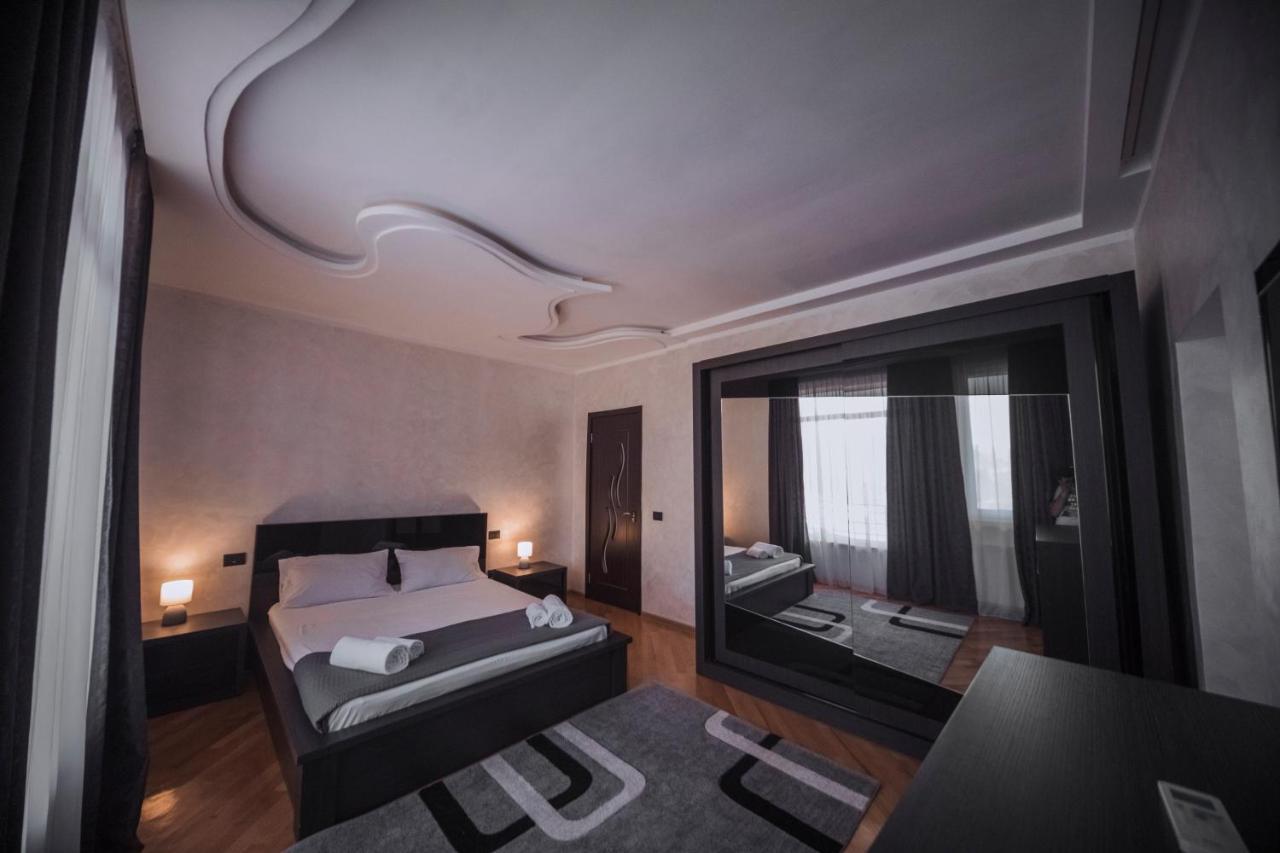 Makos Guest House Κουτάισι Εξωτερικό φωτογραφία