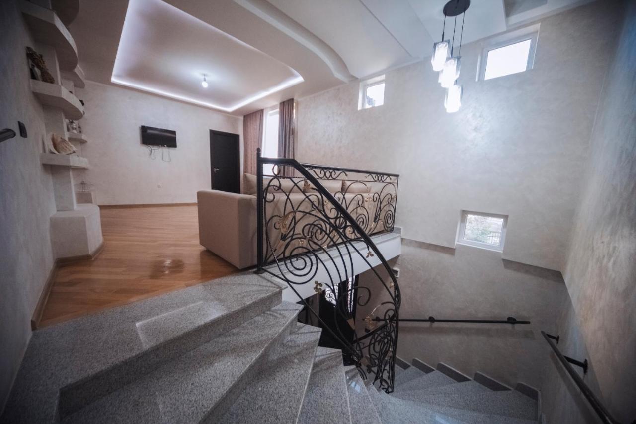 Makos Guest House Κουτάισι Εξωτερικό φωτογραφία
