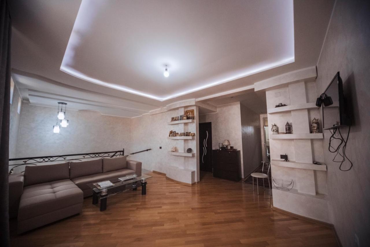 Makos Guest House Κουτάισι Εξωτερικό φωτογραφία