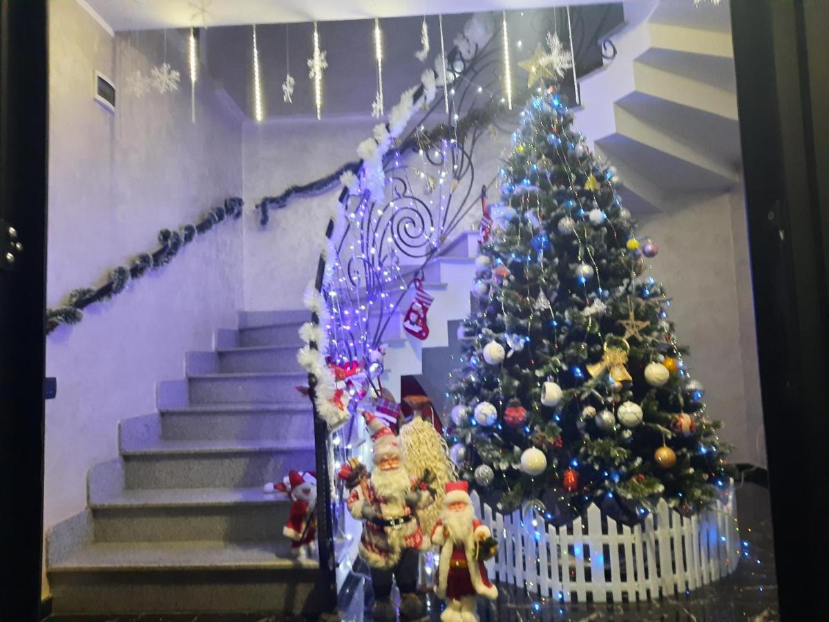 Makos Guest House Κουτάισι Εξωτερικό φωτογραφία