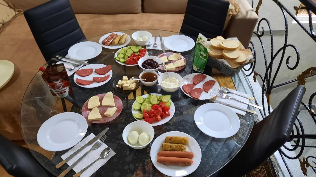 Makos Guest House Κουτάισι Εξωτερικό φωτογραφία