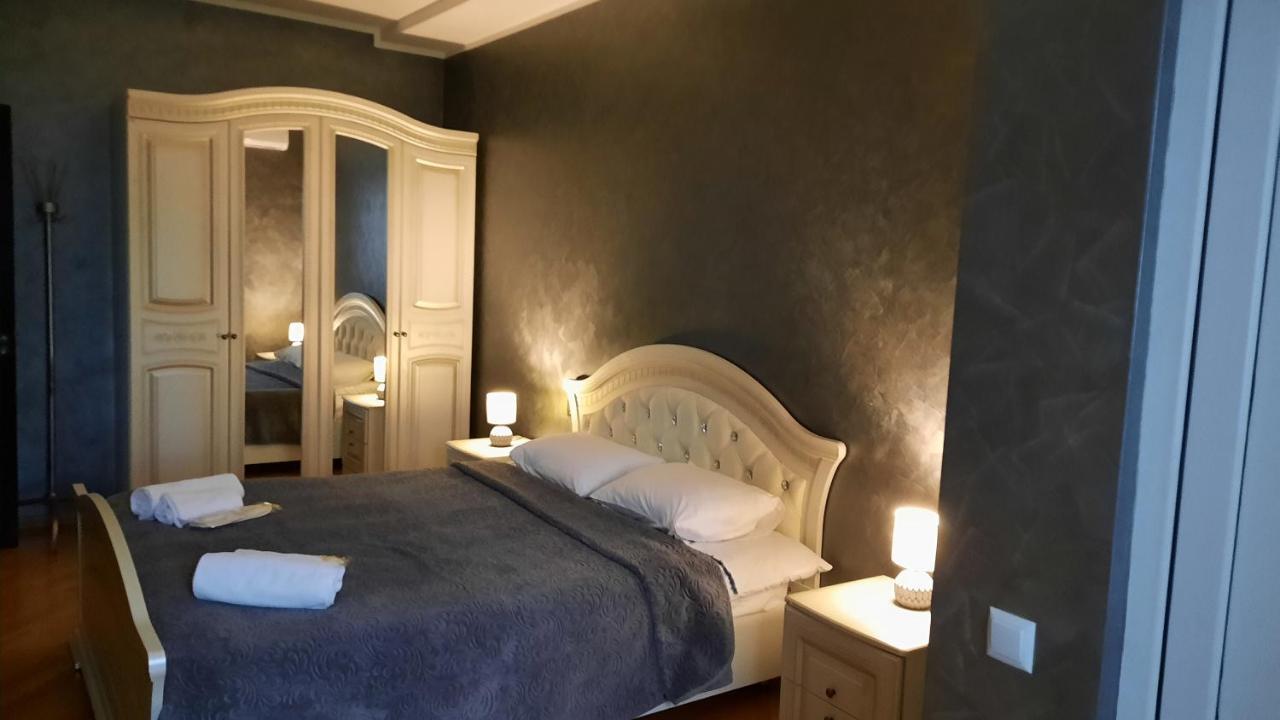 Makos Guest House Κουτάισι Εξωτερικό φωτογραφία