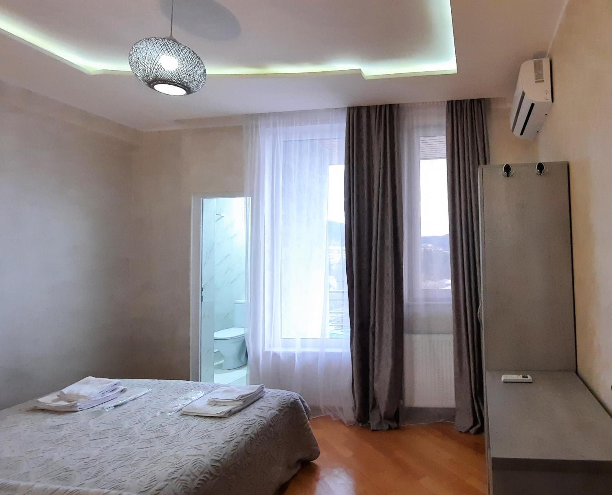 Makos Guest House Κουτάισι Εξωτερικό φωτογραφία
